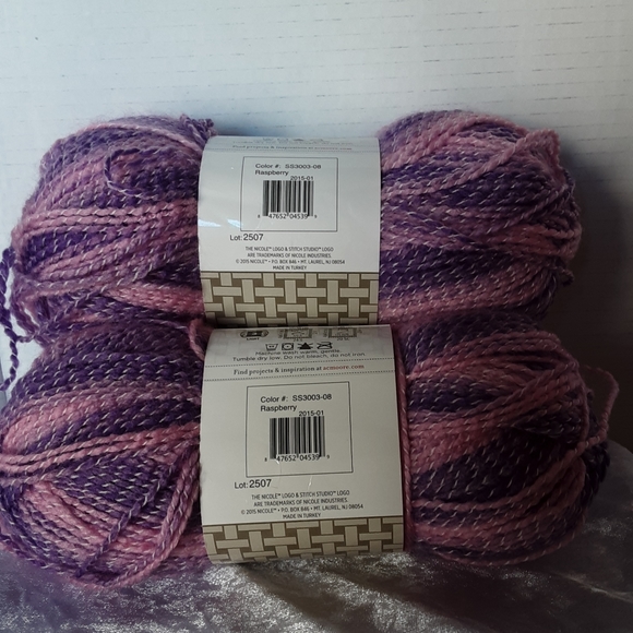 Set Of 2 skeins of Stitch Studio By Nicole Picnic Yarn RASPBERRY - Picture 2 of 2